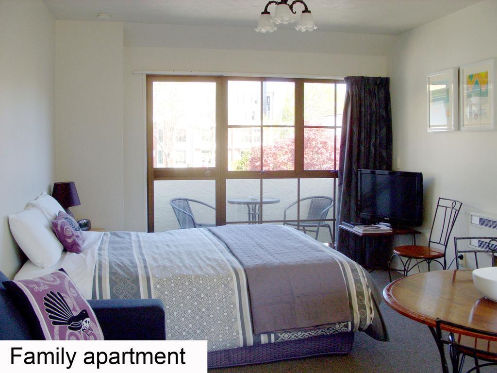 Tudor Court Motel Christchurch Exterior foto
